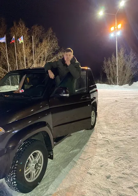 Ярослав из Тюмени, мне 20, познакомлюсь без обязательств