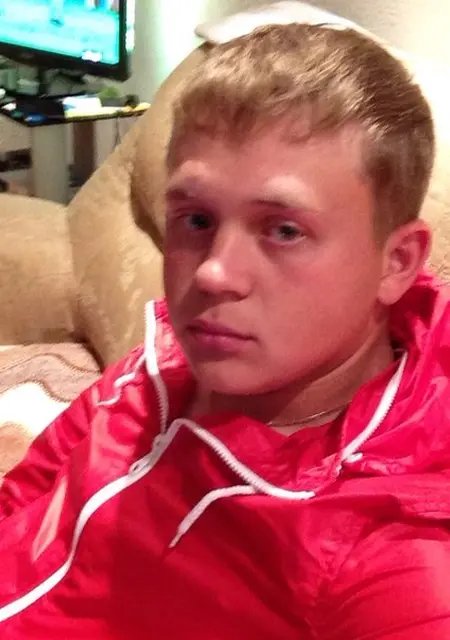 Я Сергей, 36, из Первоуральска, ищу знакомства на одну ночь