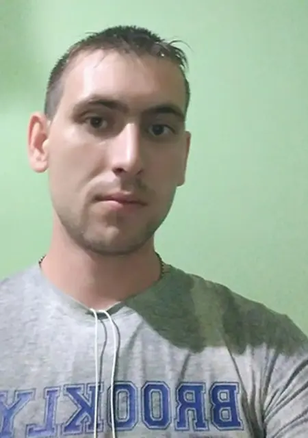 Михаил из Новошахтинска, мне 35, познакомлюсь для вирта