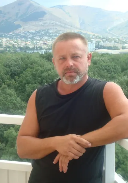 Сергей из Новороссийска, мне 54, познакомлюсь без обязательств