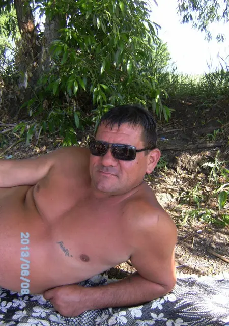 Я Николай, 53, из Миллерова, ищу знакомства без обязательств