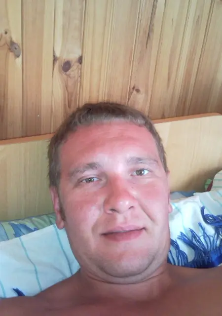 Лёлик из Смоленска, мне 43, познакомлюсь на одну ночь