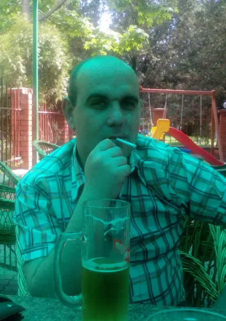 Я Денис, 41 років, знайомлюсь без зобов'язань у Бахмуте