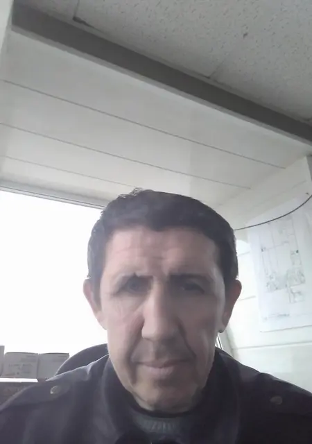 Я Азат, 47, знакомлюсь для общения в Новой Чаре