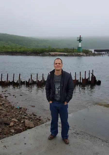 Олег из Владивостока, ищу на сайте знакомства на одну ночь