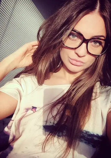 Лиза из Уфы, ищу на сайте вирта