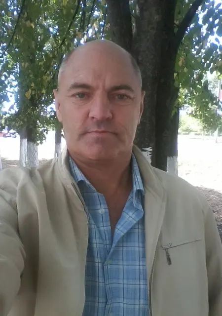 Андрей из Владивостока, ищу на сайте знакомства на одну ночь