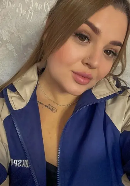 Я Амина, 22, из Тамбова, ищу знакомство для совместных путешествий