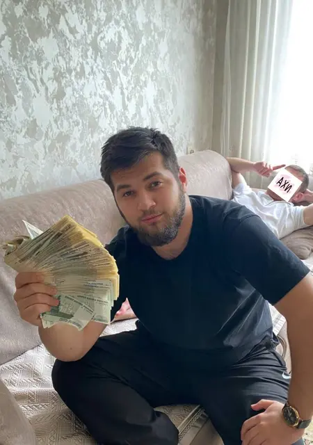 Я Alex, 28 років з Макіївки, шукаю знайомства на одну ніч