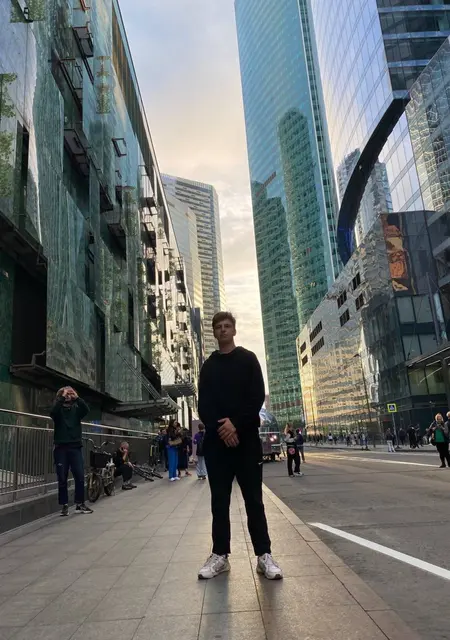 Я Стас, 20, знакомлюсь без обязательств в Кирове