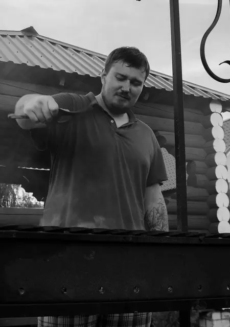 Я Александр, 28, знакомлюсь для общения в Ижевске