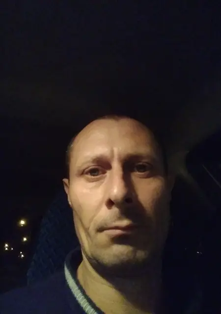 Я Вячеслав, 44, знакомлюсь на одну ночь в Семидесятке