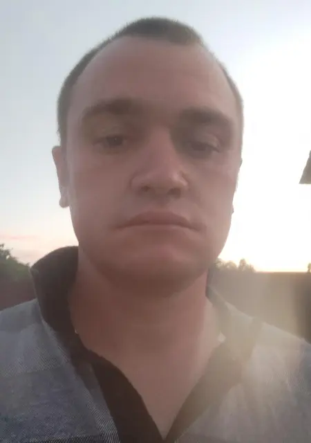 Костя из Смоленска, мне 34, познакомлюсь на одну ночь