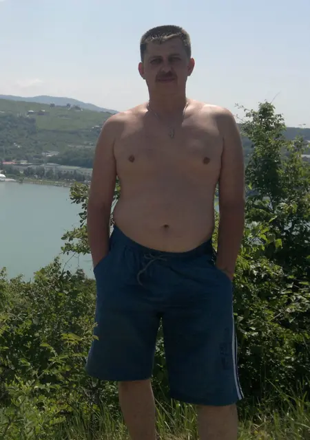 Я Николай, 52, из Коломны, ищу знакомства на одну ночь