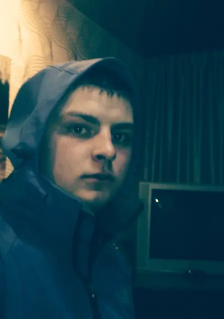 Я Александр, 33, знакомлюсь без обязательств в Магадане