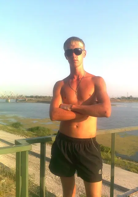 Den из Сызрани, мне 33, познакомлюсь для постоянных отношений