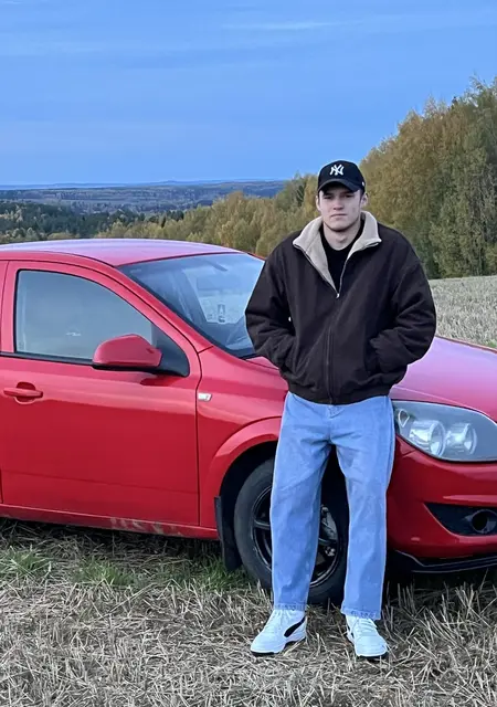 Я Влад, 20, знакомлюсь для постоянных отношений в Воткинске