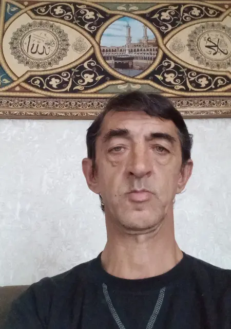 Я Амир, 53, из Нальчика, ищу знакомства без обязательств