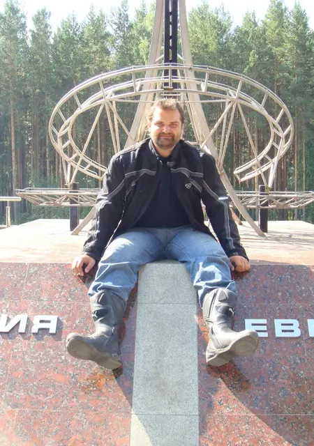 Денис из Воткинска, ищу на сайте знакомства на одну ночь