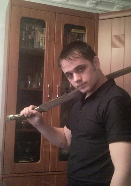 Антон из Павловского Посада, мне 36, познакомлюсь на одну ночь