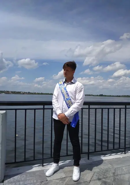 Я Женя, 23, знакомлюсь на одну ночь в Феодосии