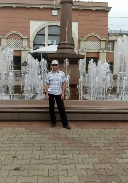 Serg из Биробиджана, мне 52, познакомлюсь на одну ночь