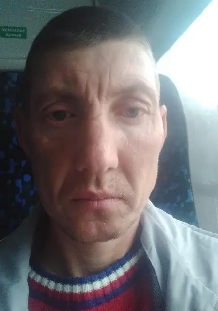 Я Владимир, 43, знакомлюсь без обязательств в Красноармейске