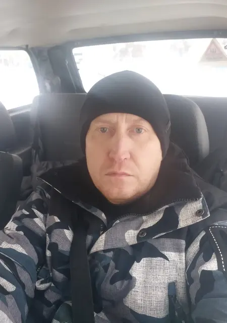 Ден из Екатеринбурга, мне 43, познакомлюсь без обязательств