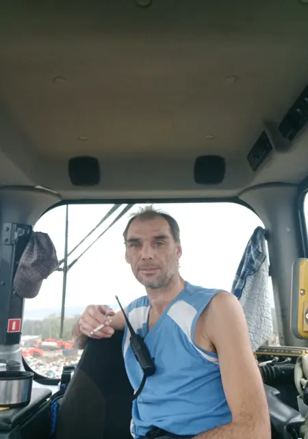 Александр из Керчи, мне 45, познакомлюсь для приятного времяпровождения