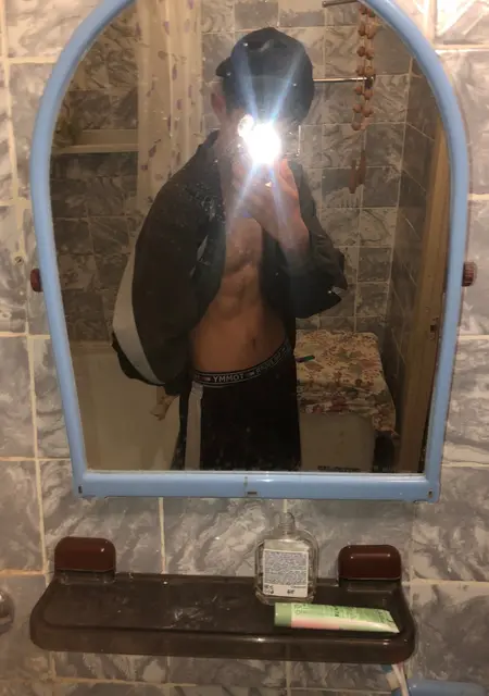 Я Тёма, 20, знакомлюсь на одну ночь в Астрахани