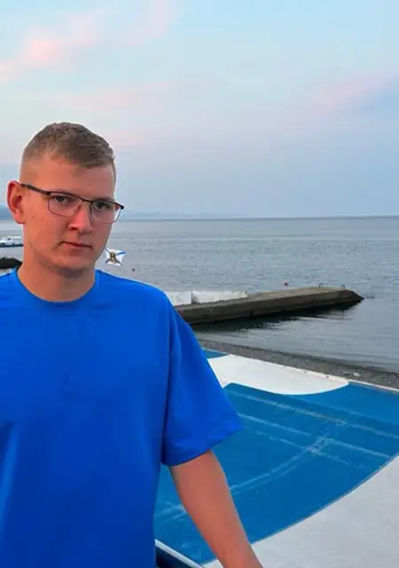 Даниил из Санкт-Петербурга, ищу на сайте знакомства без обязательств