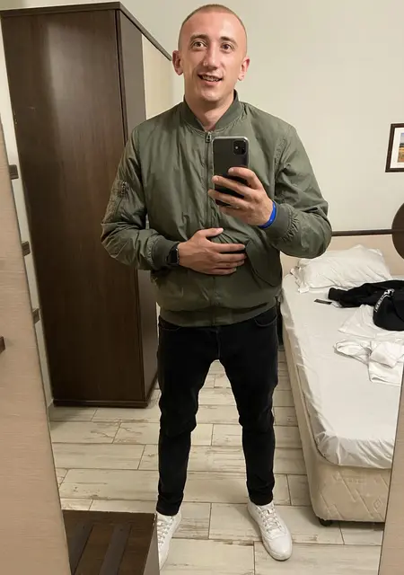 Я Dima, 27 років, знайомлюсь на одну ніч у Чернівцях