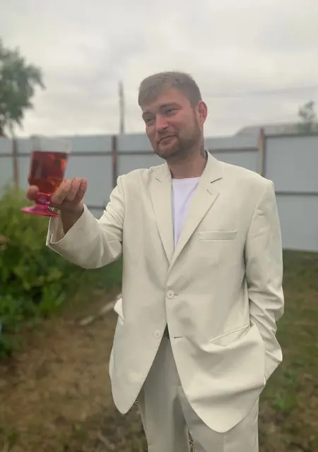 Владислав из Камышлова, мне 28, познакомлюсь для общения