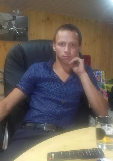 Я Алексей, 35, из Печоры, ищу знакомства на одну ночь