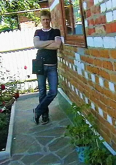 Дмитрий из Шахт, ищу на сайте знакомства без обязательств