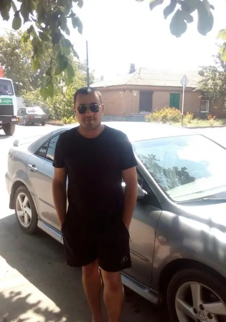 Я Дмитрий, 42, из Пятигорска, ищу знакомство для постоянных отношений