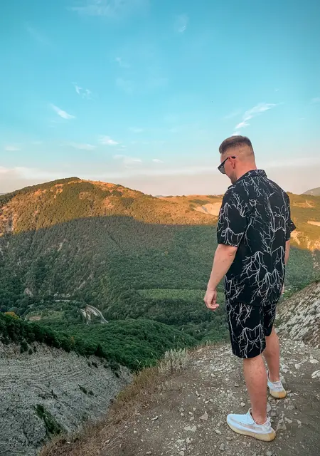 Илья из Орла, мне 28, познакомлюсь на одну ночь