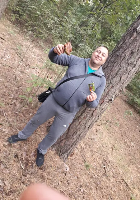 Тарас из Охтирка, мне 46, познакомлюсь для приятного времяпровождения