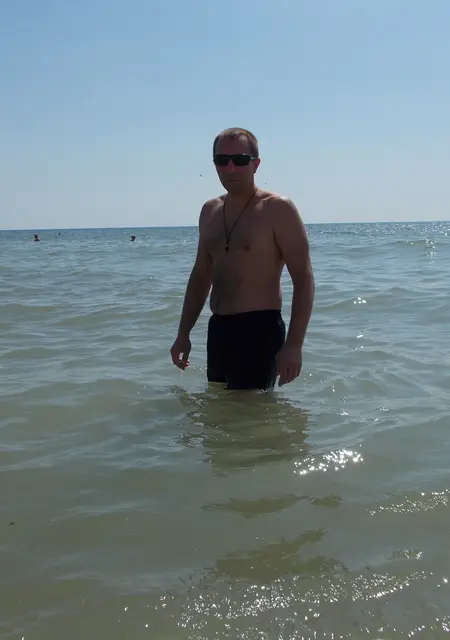 Сергей з Луцька, мені 45 років, познайомлюсь для вірт