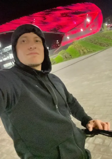 Я Алексей, 42, знакомлюсь для постоянных отношений в Омске