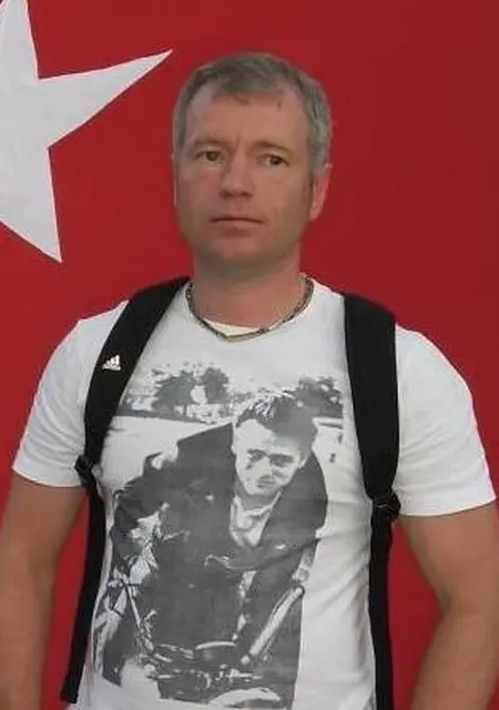 Я Rinad, 45, из Владимира, ищу знакомства без обязательств