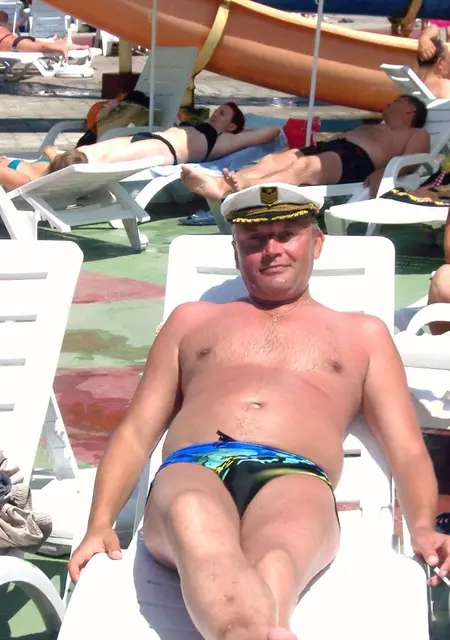 Я Александр, 57, из Волжского, ищу знакомства без обязательств