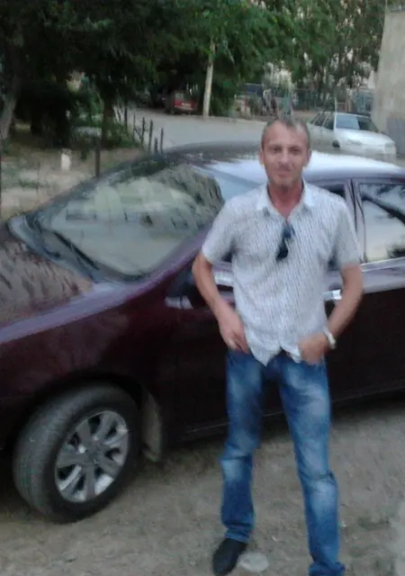 Я Андрей, 50, из Астрахани, ищу знакомство для приятного времяпровождения