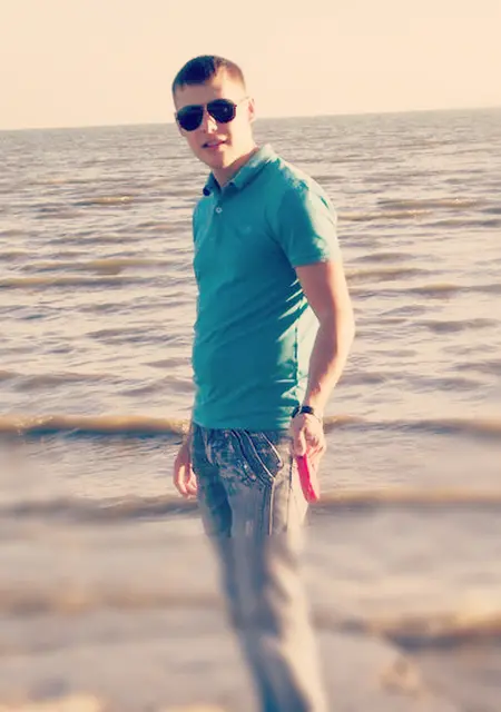 Artem из Таганрога, ищу на сайте знакомства на одну ночь