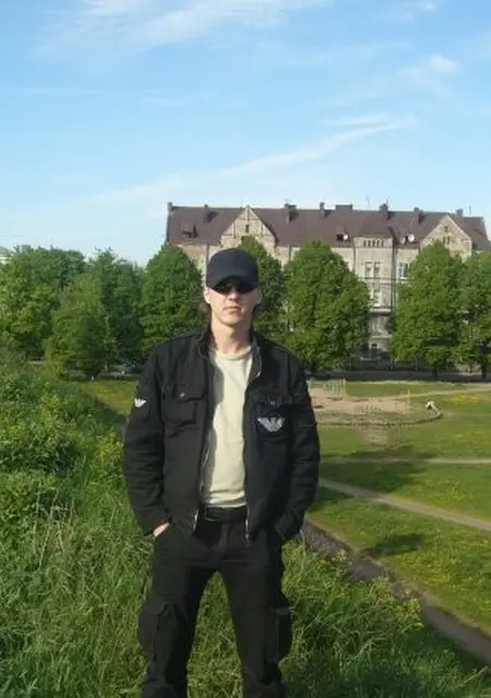 Виталий из Тамбова, ищу на сайте знакомства на одну ночь