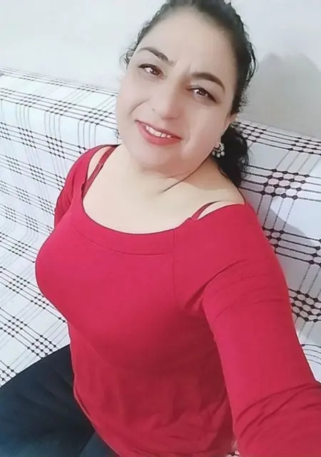 Я Nehir, 43, из Стамбула, ищу знакомство