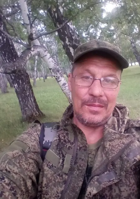 Я Иван Иванович, 55, знакомлюсь для открытые отношения в Миассе