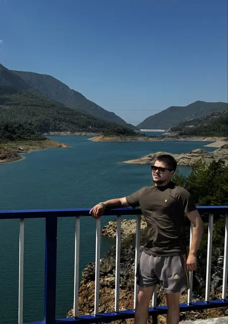 Я Elnyr, 24, знакомлюсь на одну ночь в Самаре