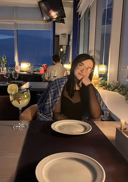 Я Алина, 23, из Новосибирска, ищу знакомство для постоянных отношений