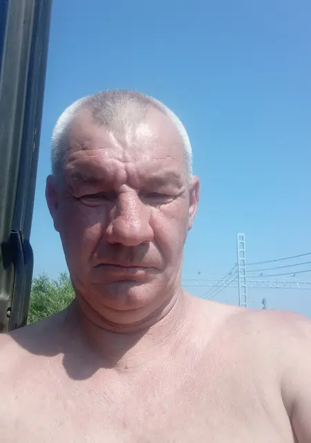 Костя из Хабаровска, мне 55, познакомлюсь для общения